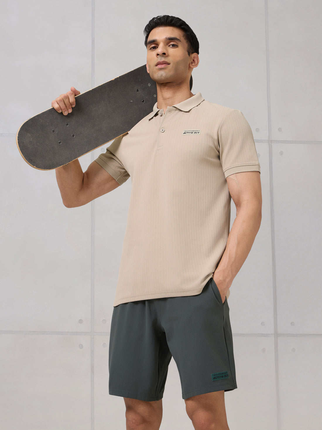 Men patterned polo